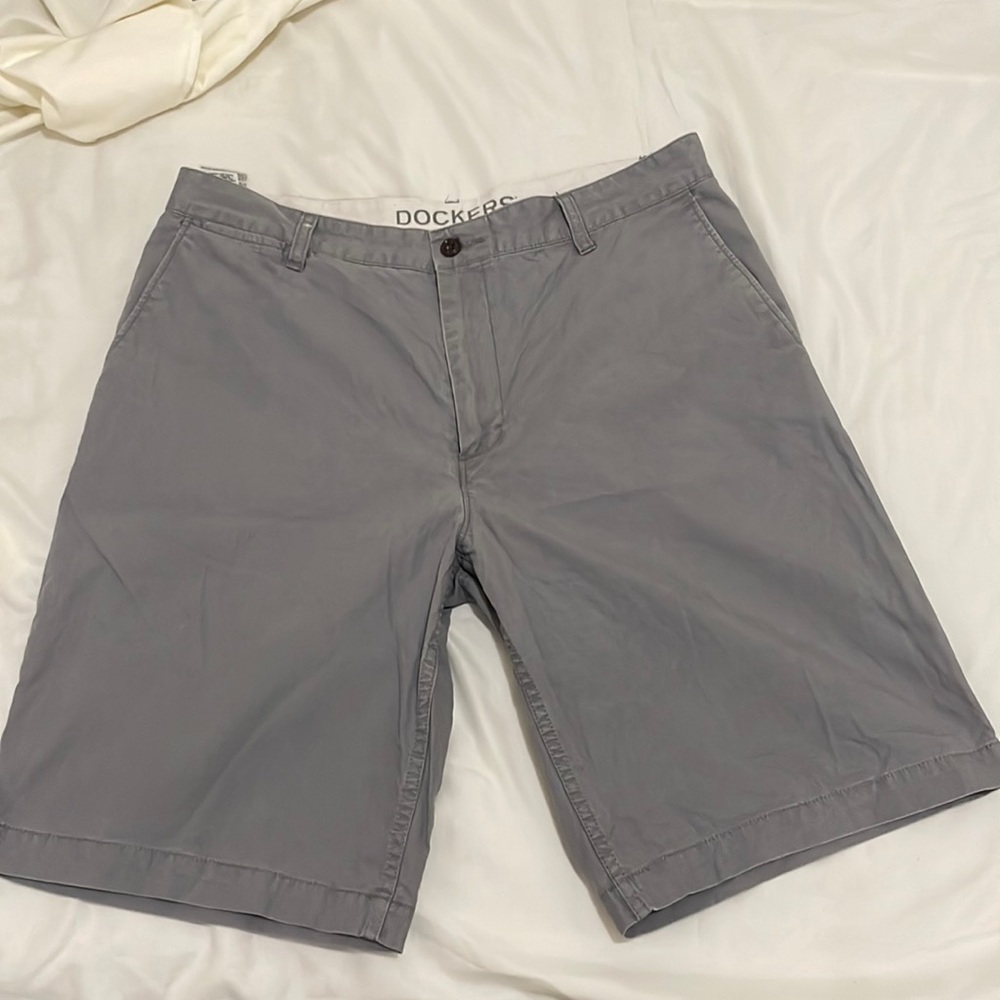 Dressy Dockers shorts! Like new!!!
